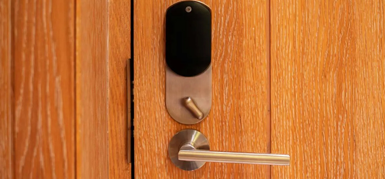 Automatic Locking Door Knob Bostonia
